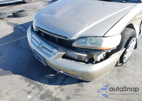 2001 Honda Accord 2.3 Lx from USA, damaged, VIN 1HGCG56441A047318